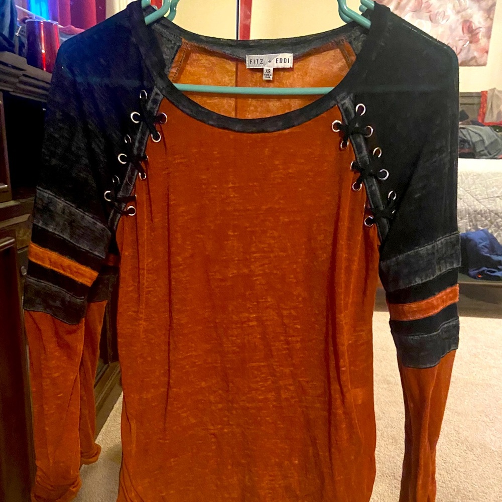 Fitz Eddi top